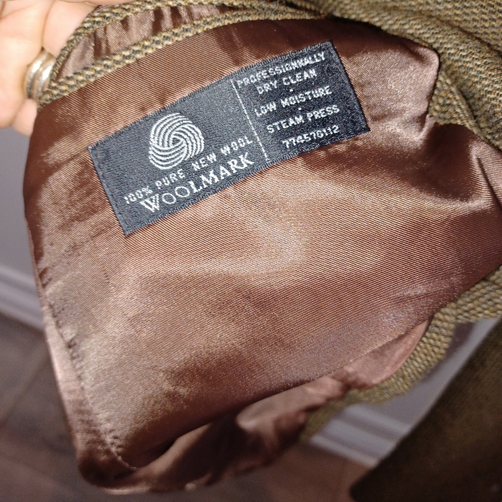 Men's Jacket - Picture 3 of 3